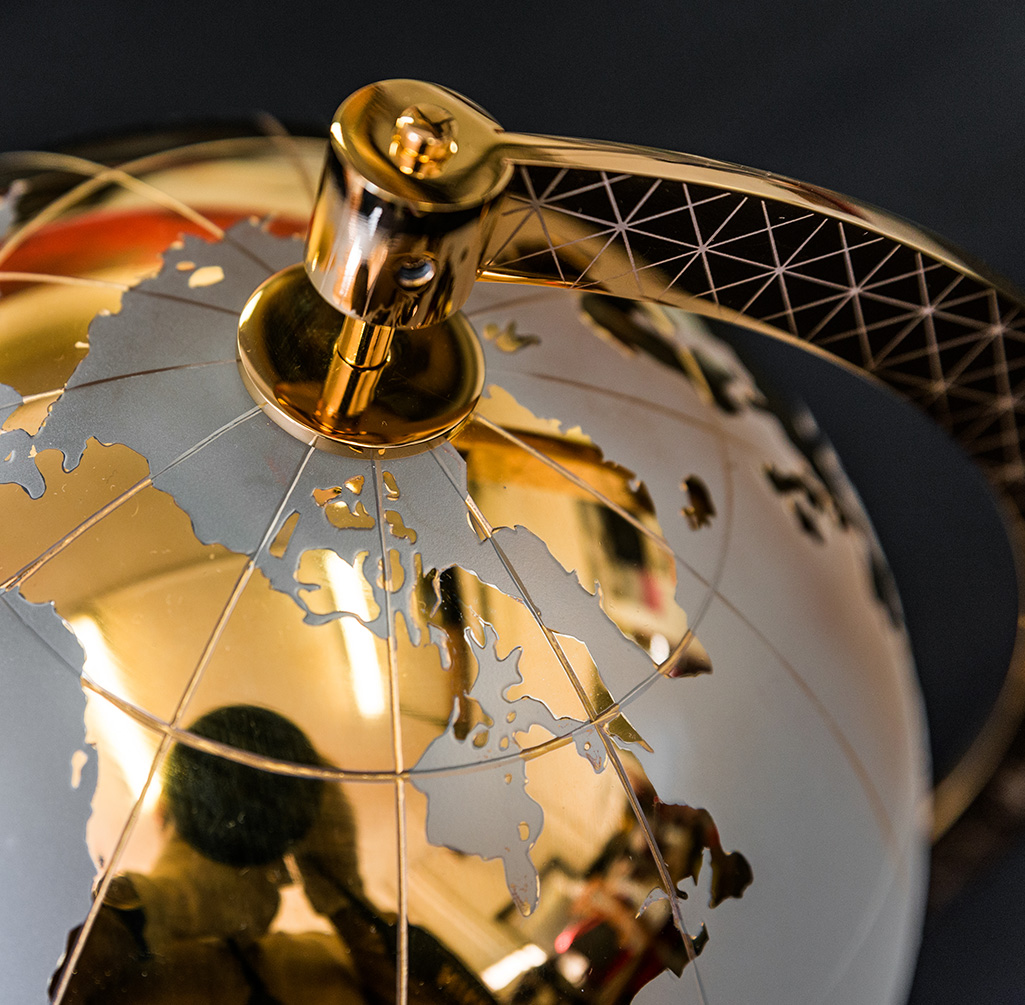 Golden globe top detail