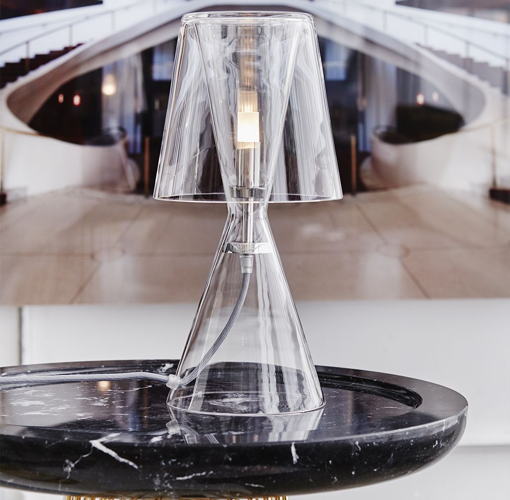 Crystal glass elegant table lamp Swan