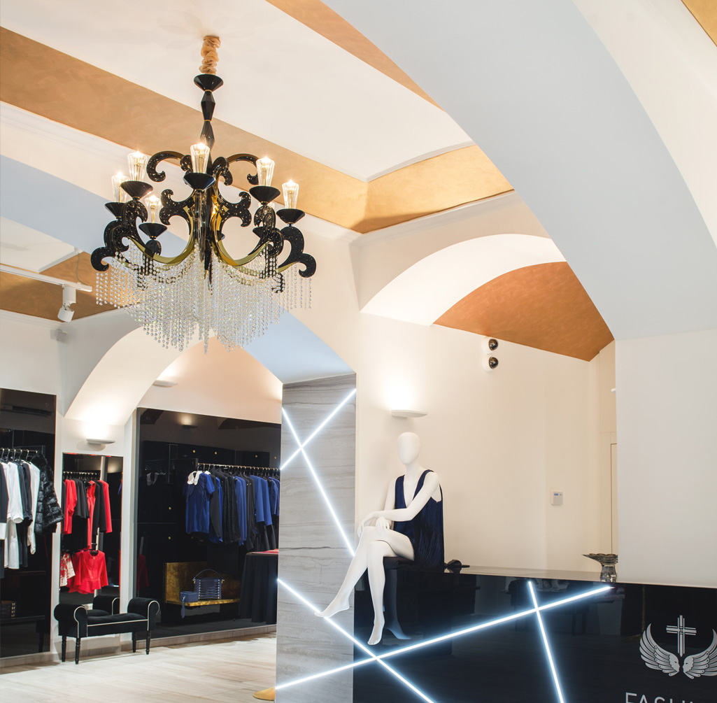 modern chandelier wave in luxury fashion store